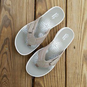 CLARKS 7 M Flip-Flop Lightweight Adjustable Sandal